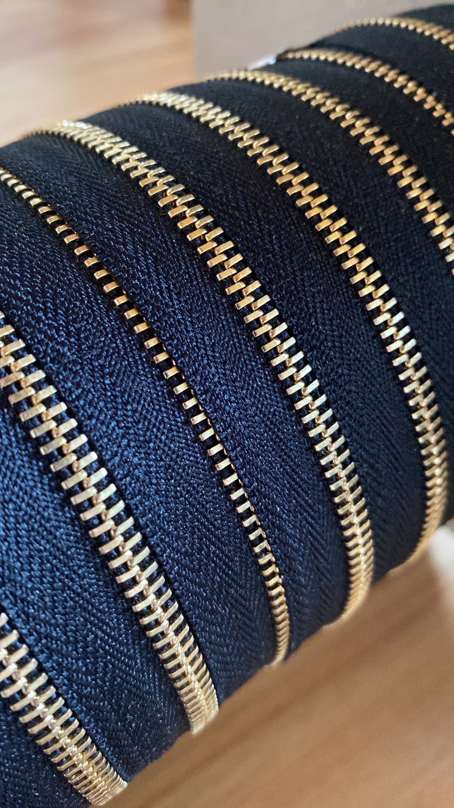 YKK Excella® Gold. Größe 3