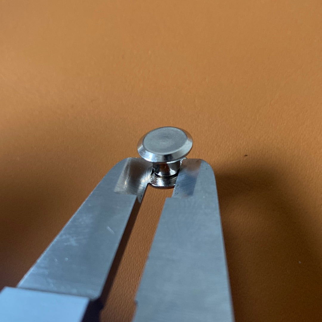 Book screw shaft 5x5 mm. Slit or cross. Sleeve head 9mm