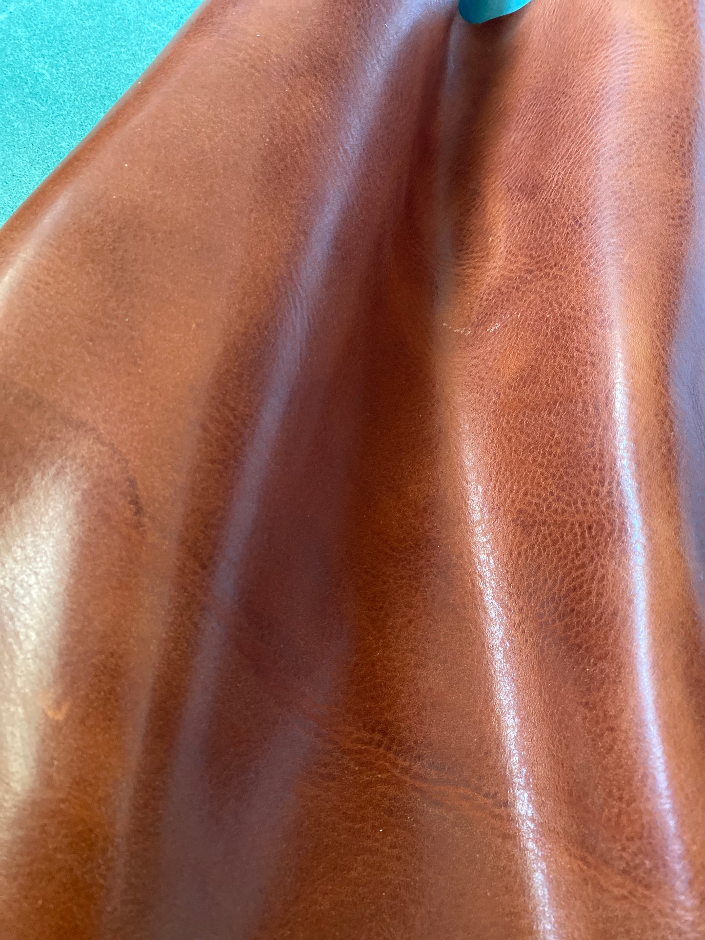 Cuero gemillado 2 mm Marrón | La perla azul