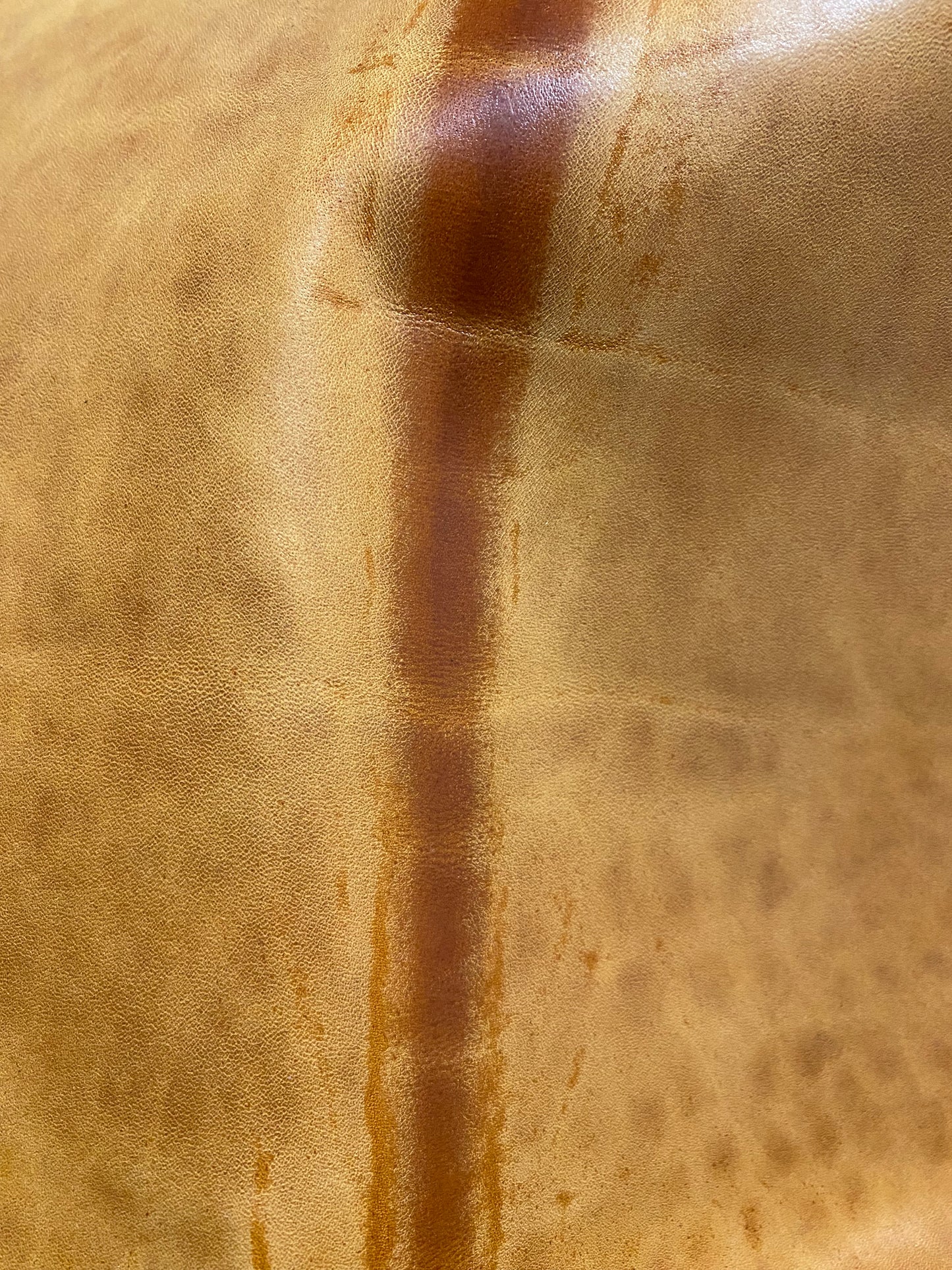 Horse leather 1.2-1.4mm, vegetable tanned. All colors available upon request.