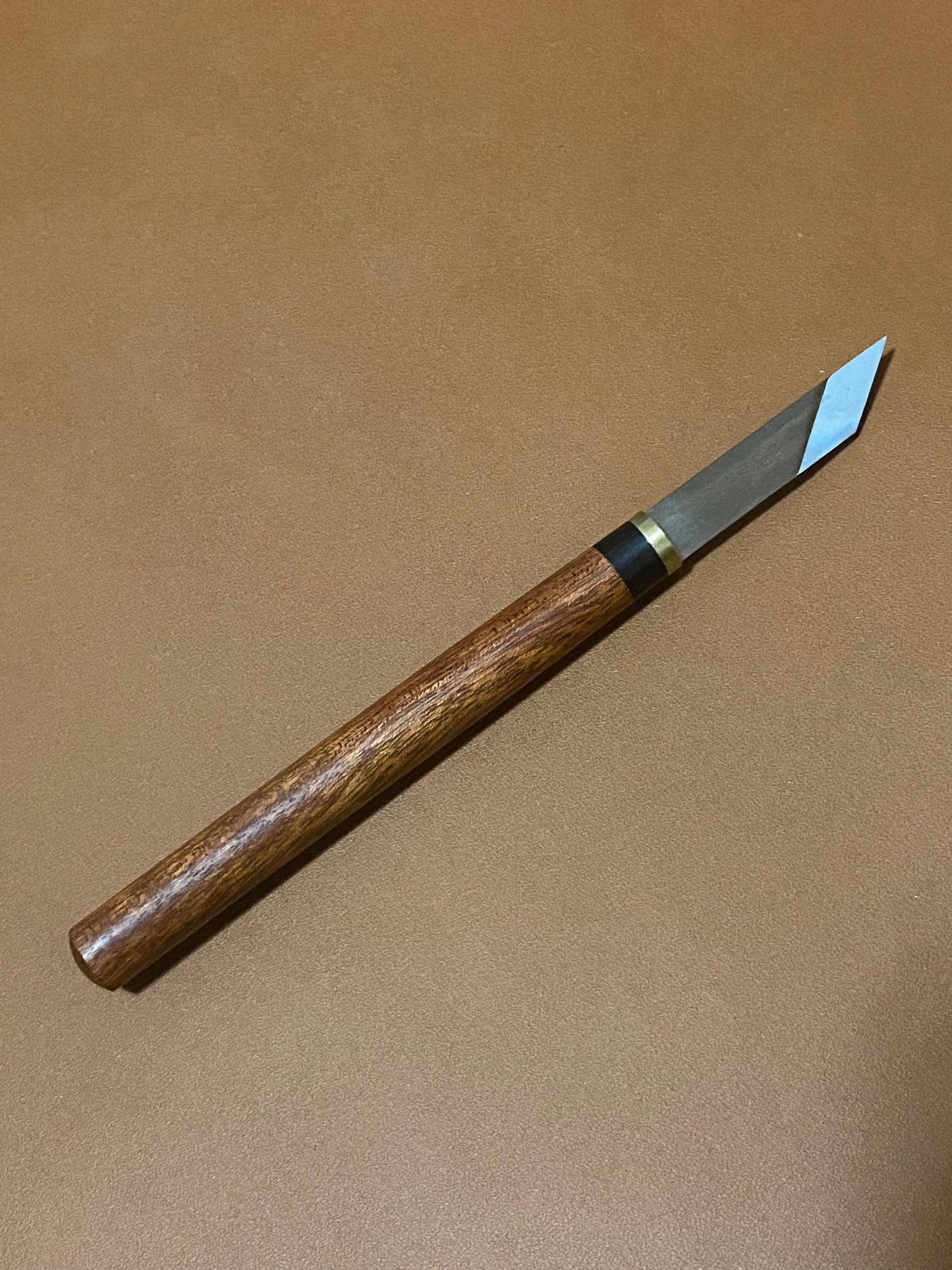 Kevin Lee Detailmesser per lavori in pelle. Coltello a penna. Coltello per pelle.