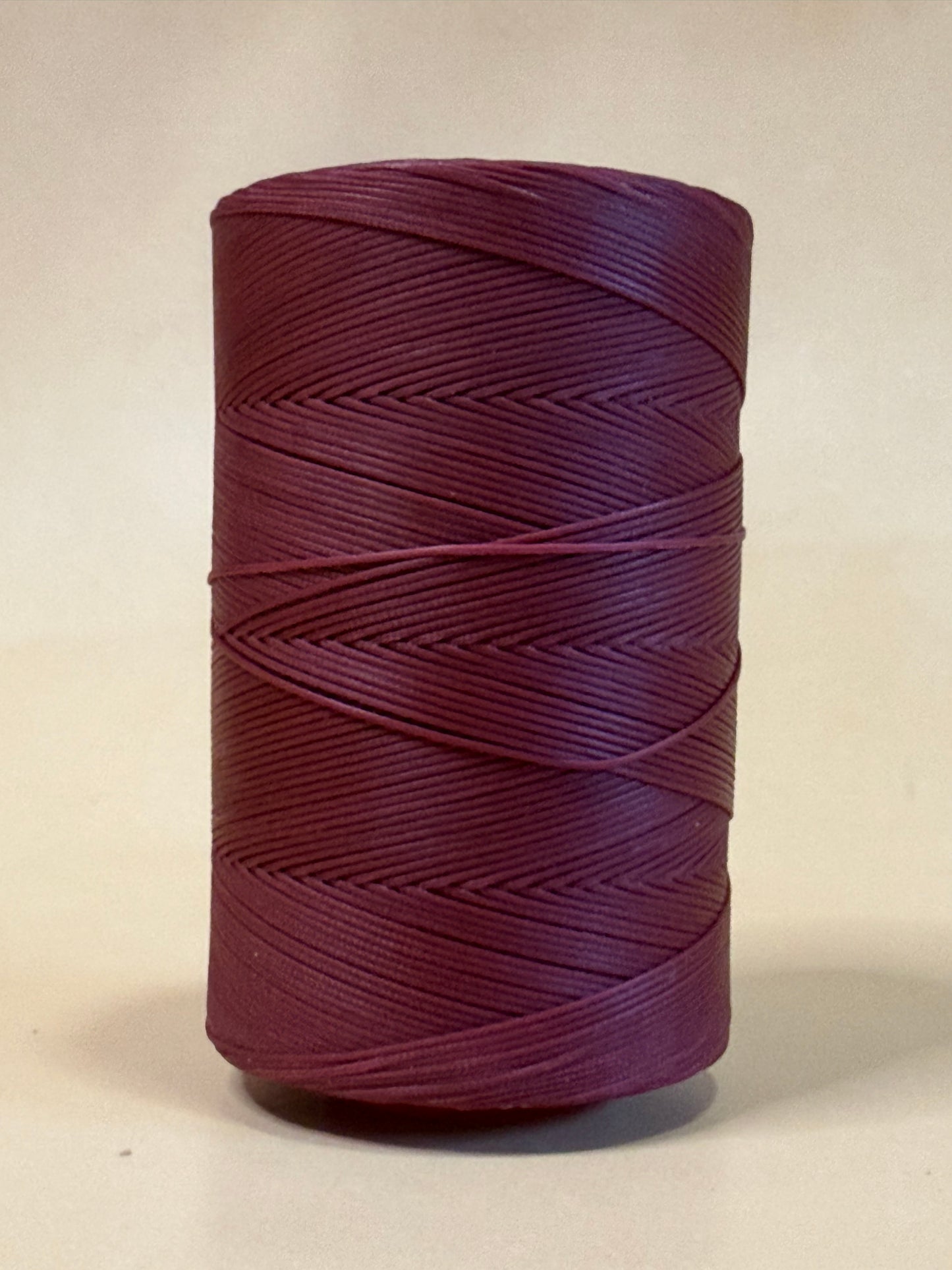 0,6 mm Ritza 25 tigre 100 m Spule | Filo da cucito per pelle, cerato. Punto a mano, forma piatta