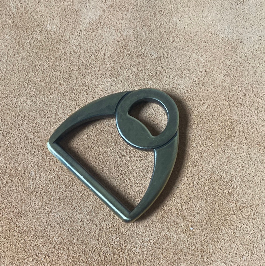 D-ring with double loop guide 37 mm passage antique brass