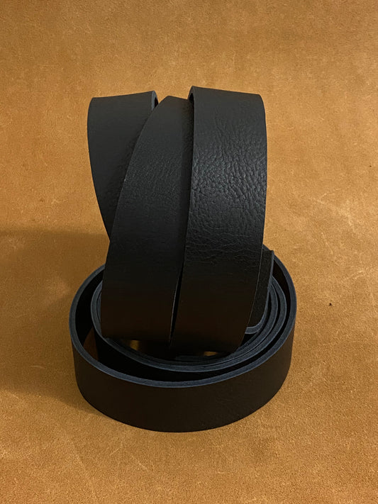 Schwarz gemillt Riemen 3,5-3,8 mm  135 cm. Hals