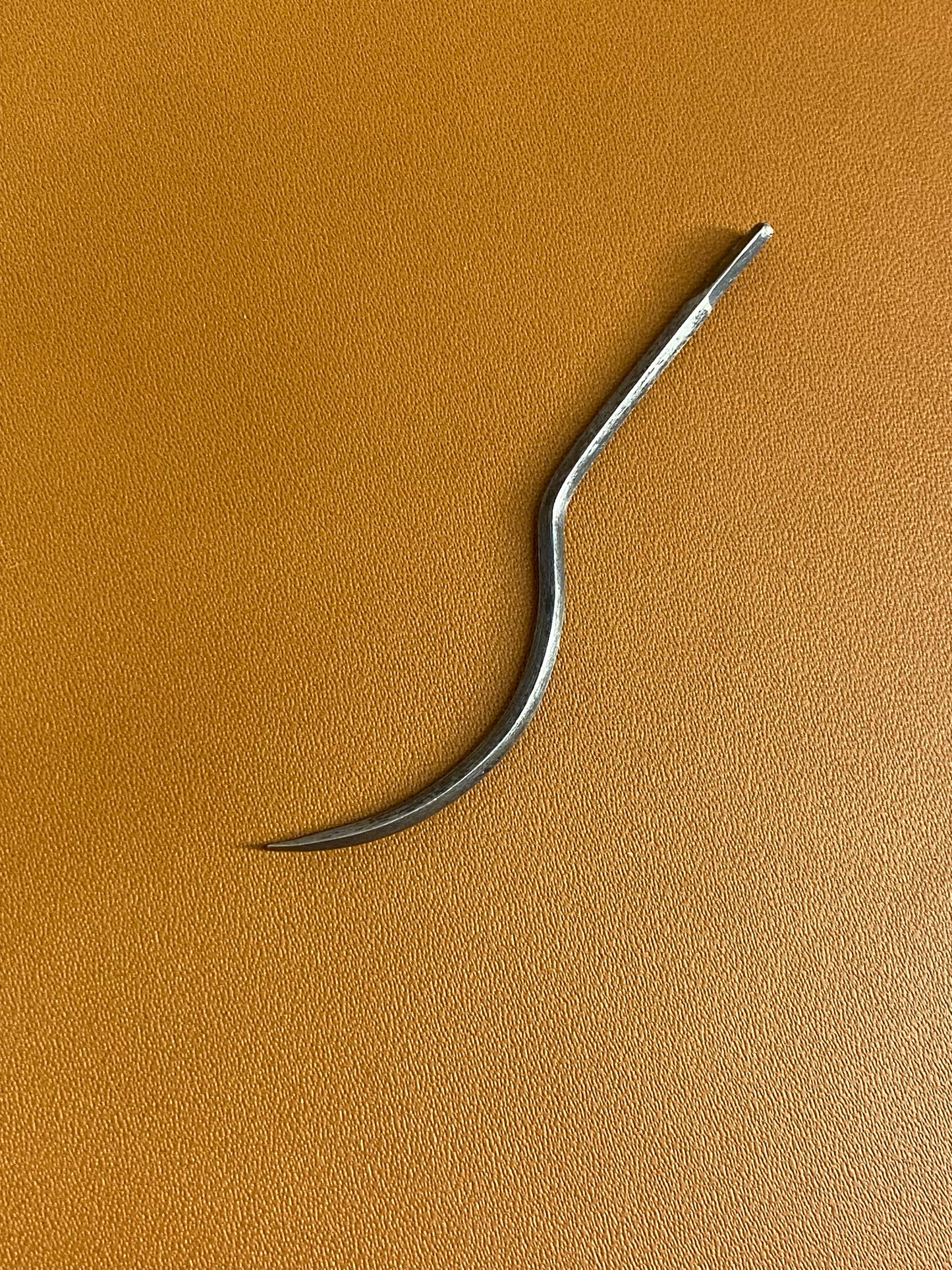 Bent swordfish needle 60 mm