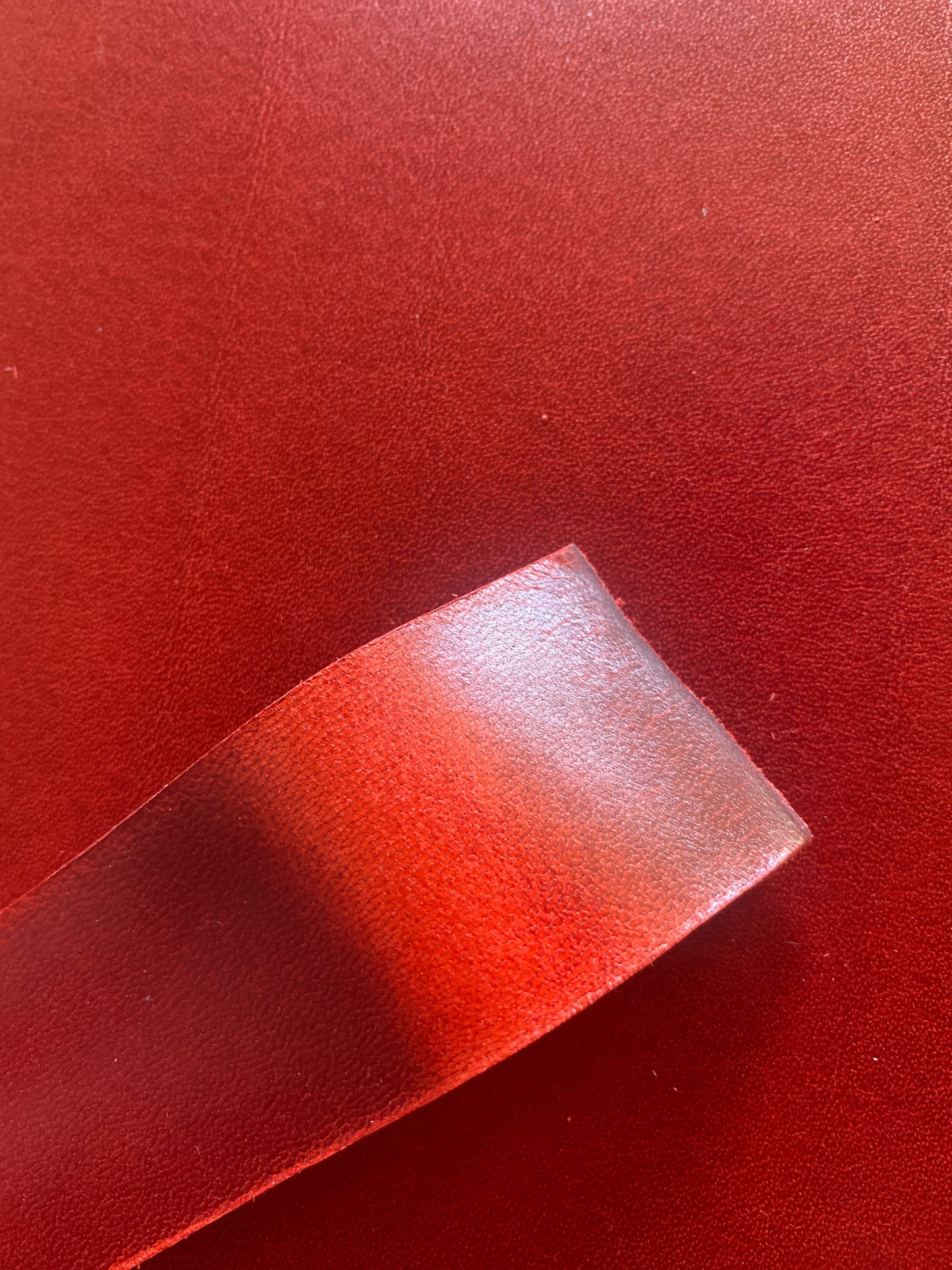 Leather Strap Red Velvet Pull Up 3 mm | 130 cm. Neck. B-Quality, -15%