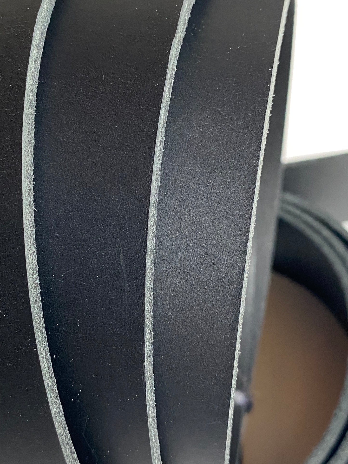 Strap Black 3.5 mm Croupon 140-150 cm with resin side