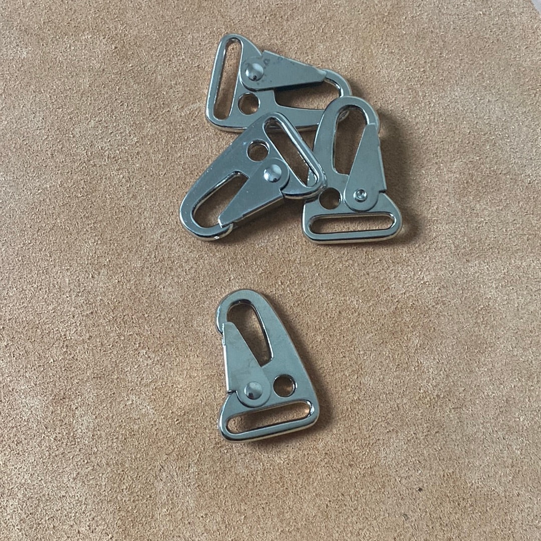 Moschettone piatto passaggio 25 mm. Spessore filo 4 mm