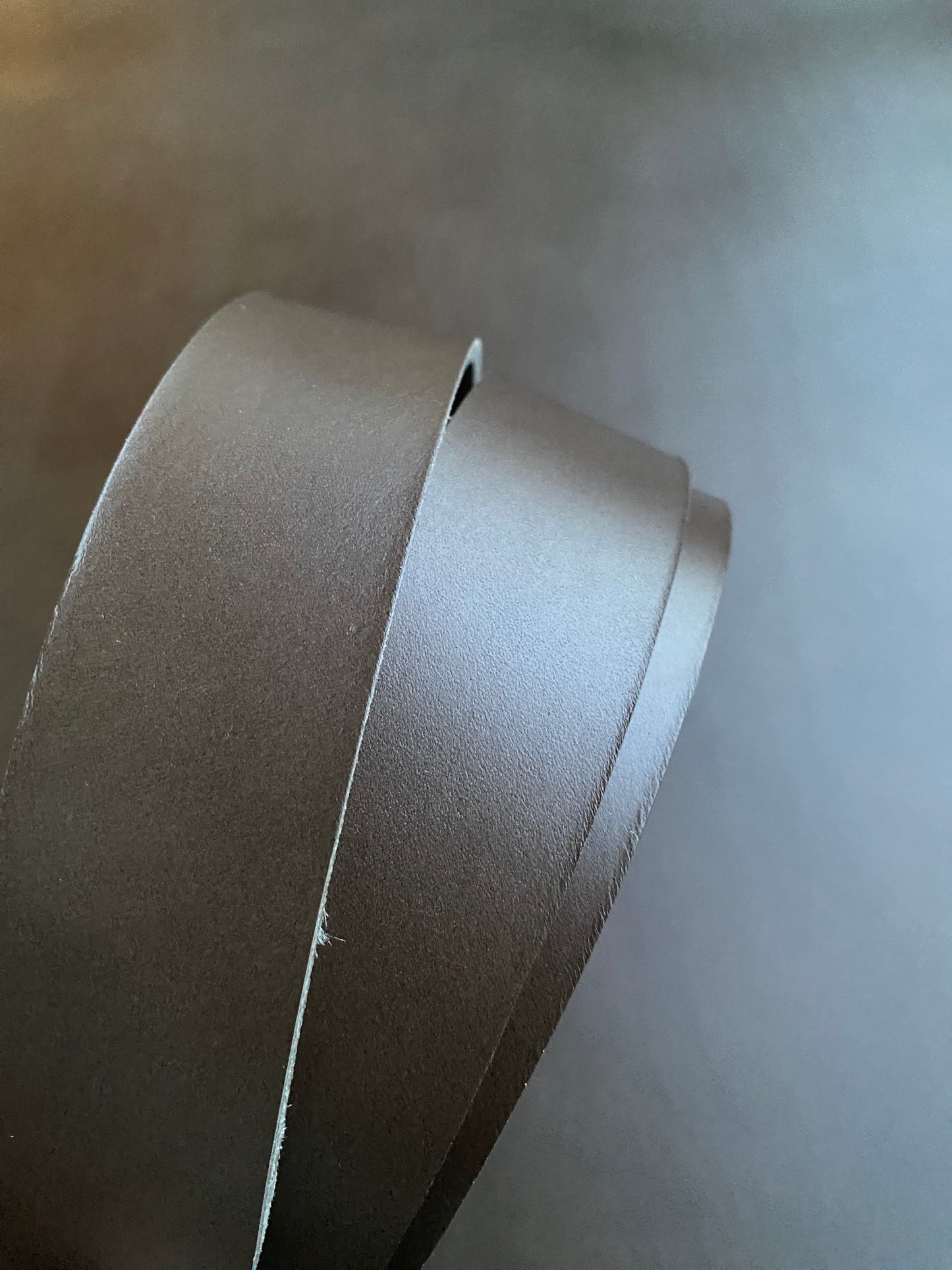 Lederriemen Khaki 3-3,2 mm 140-150 cm. Hals
