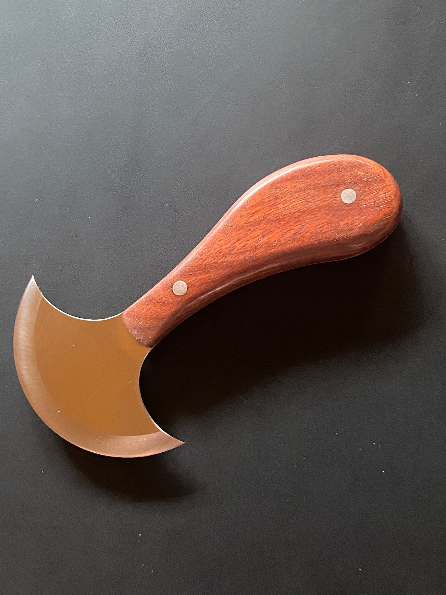 Kevin Lee Piccolo coltello rotondo per lavori in pelle. KL Coltello rotondo piccolo a pieno tang