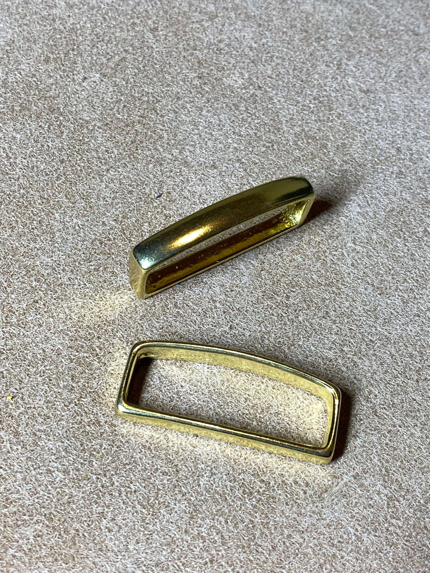 Messing Schlaufe 40x7x12mm, Guss, poliert