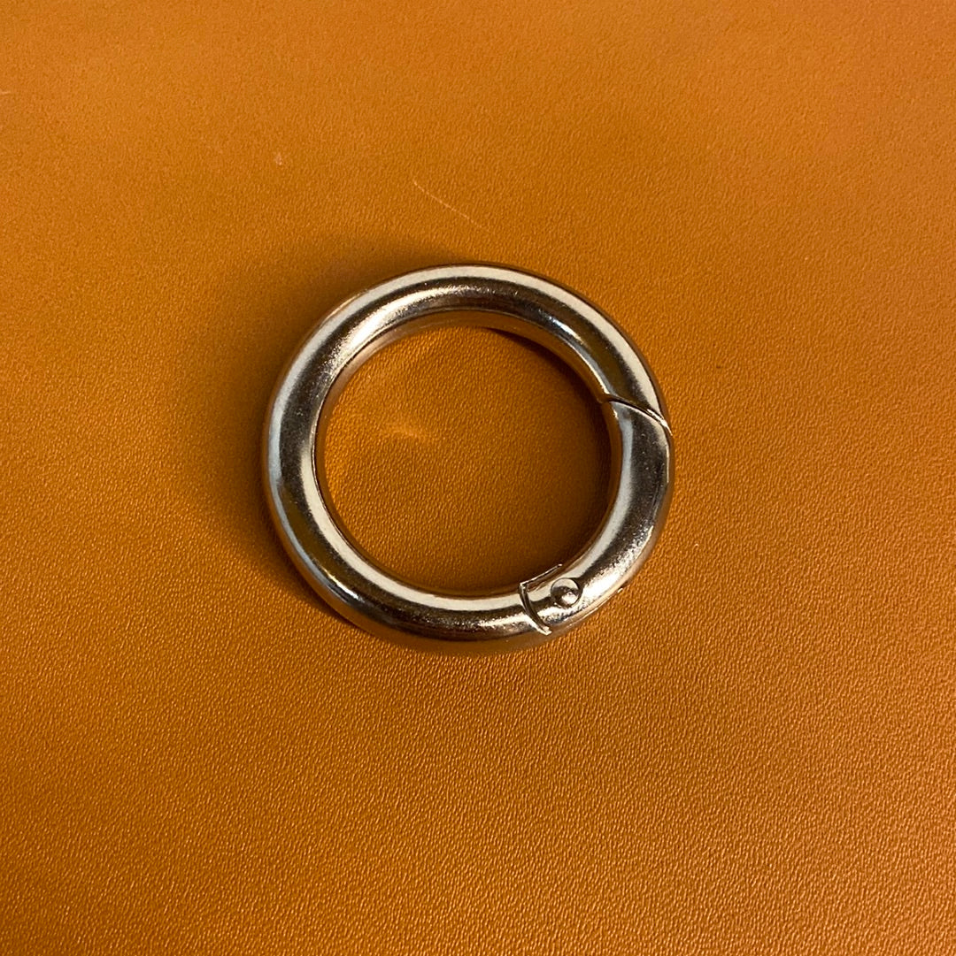 Moschettone tondo passaggio 26 mm. Spessore filo 6 mm