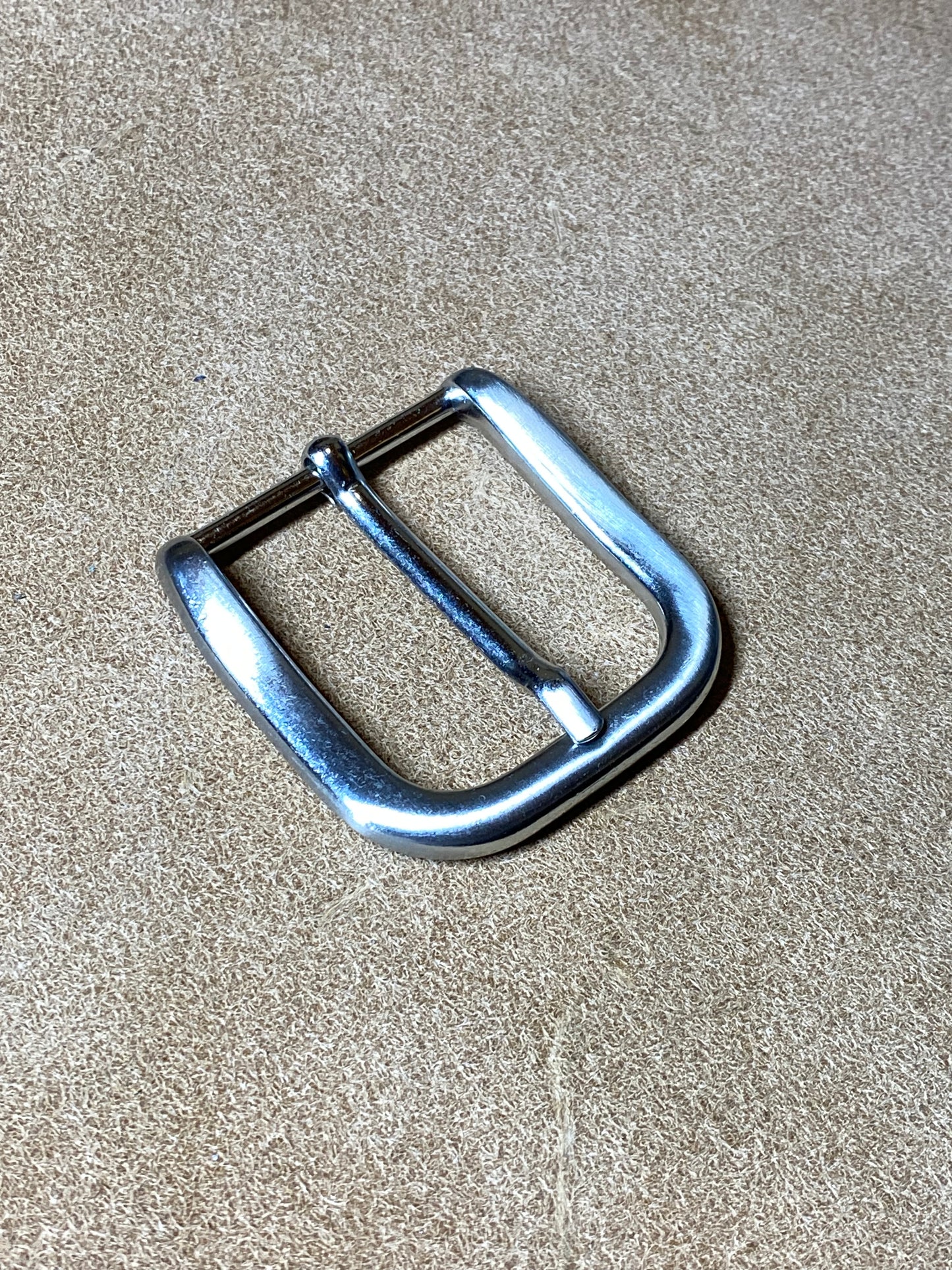 Schnalle 40 mm Durchlass, Weißbronze. Außen: 56x56