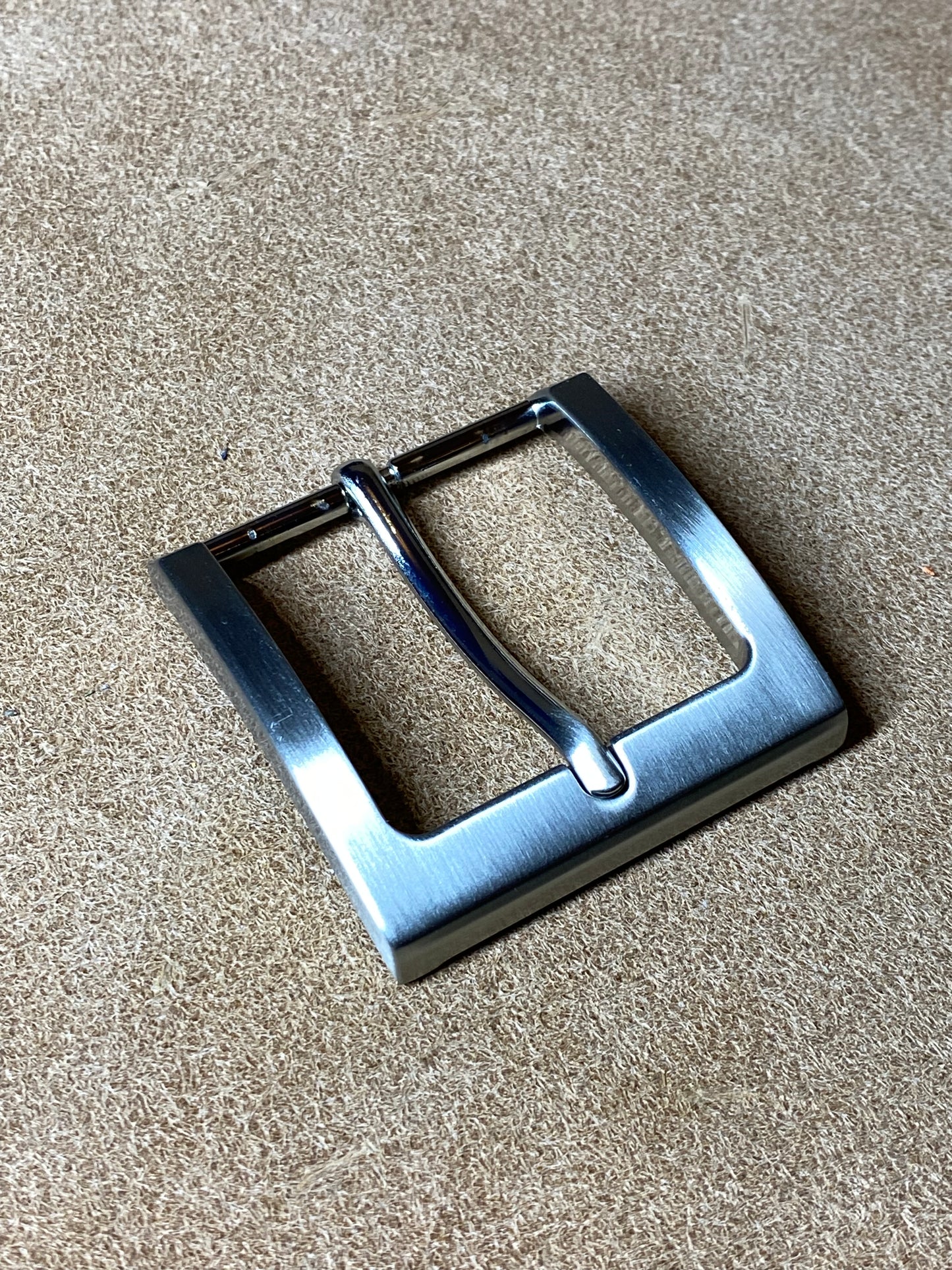 Buckle 40 mm passage, white bronze. Outside: 52x52