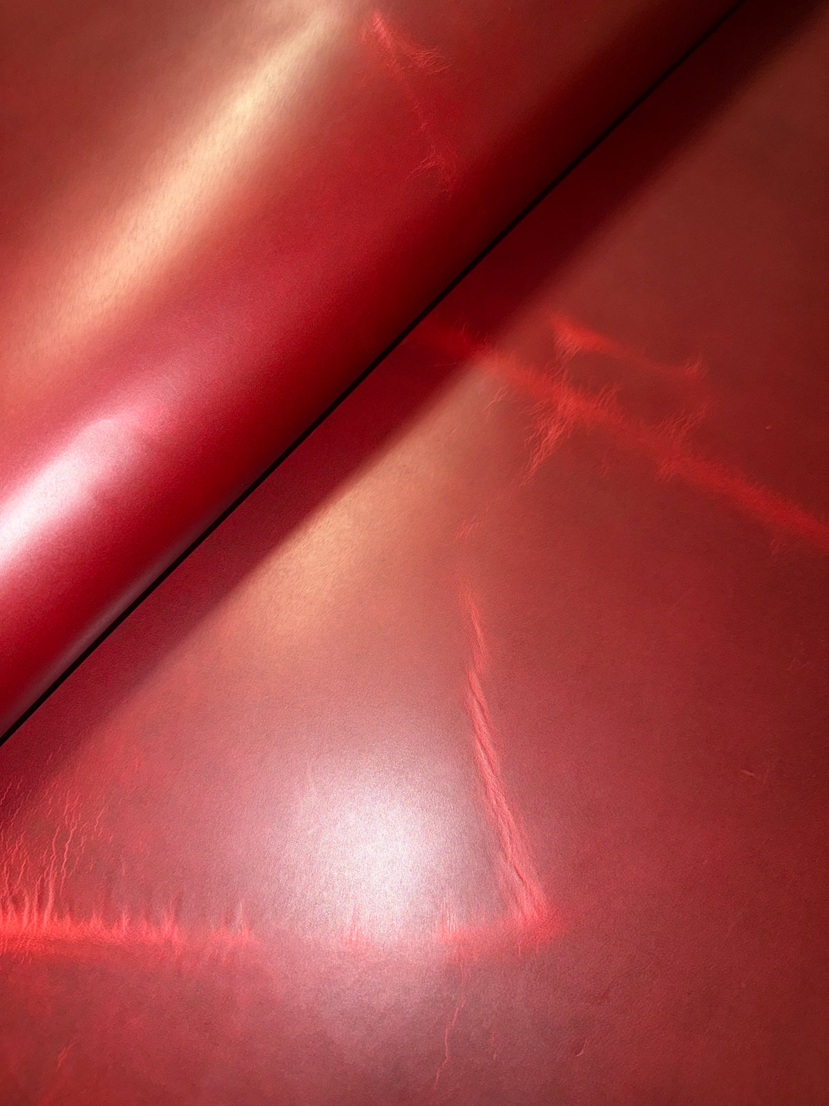 Horween Leder - Bandit „London Bus Red“ 5-6 Oz. 2-2,2mm