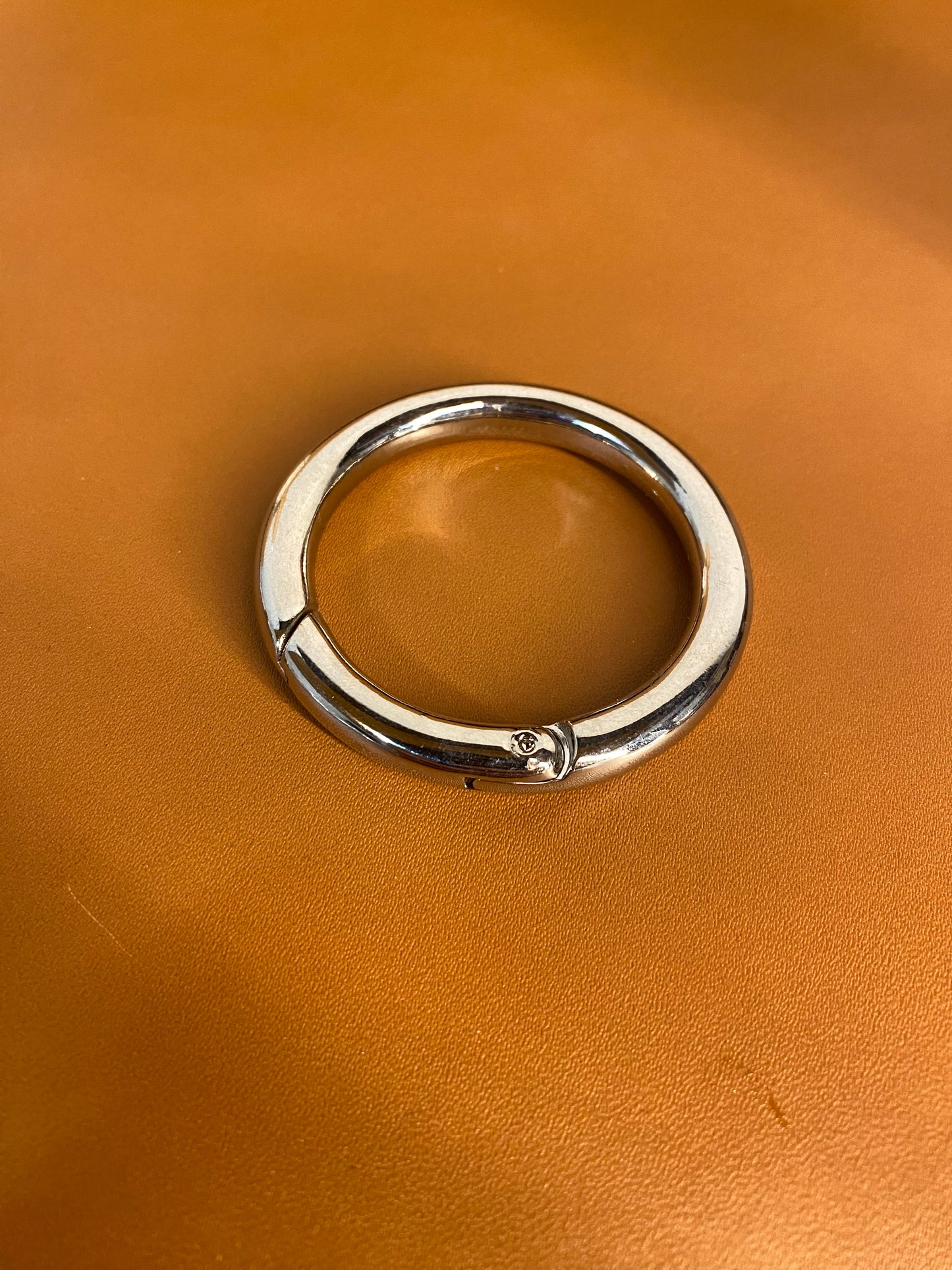 Moschettone tondo passaggio 40 mm. Spessore filo 6 mm