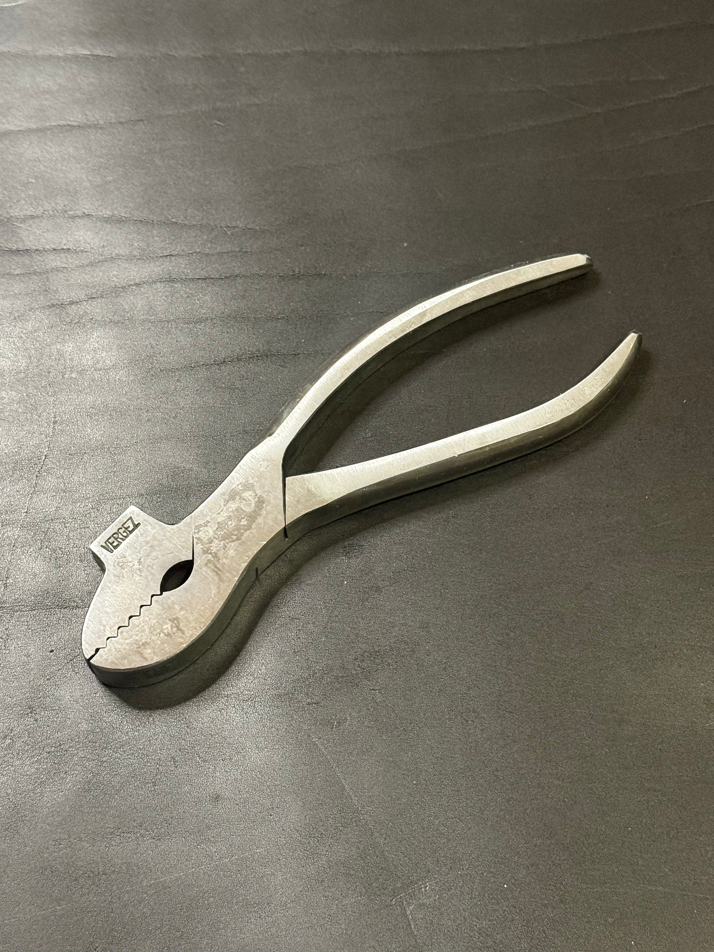Vergez Blanchard Schusterzange Webbing pliers w. hammer claw
