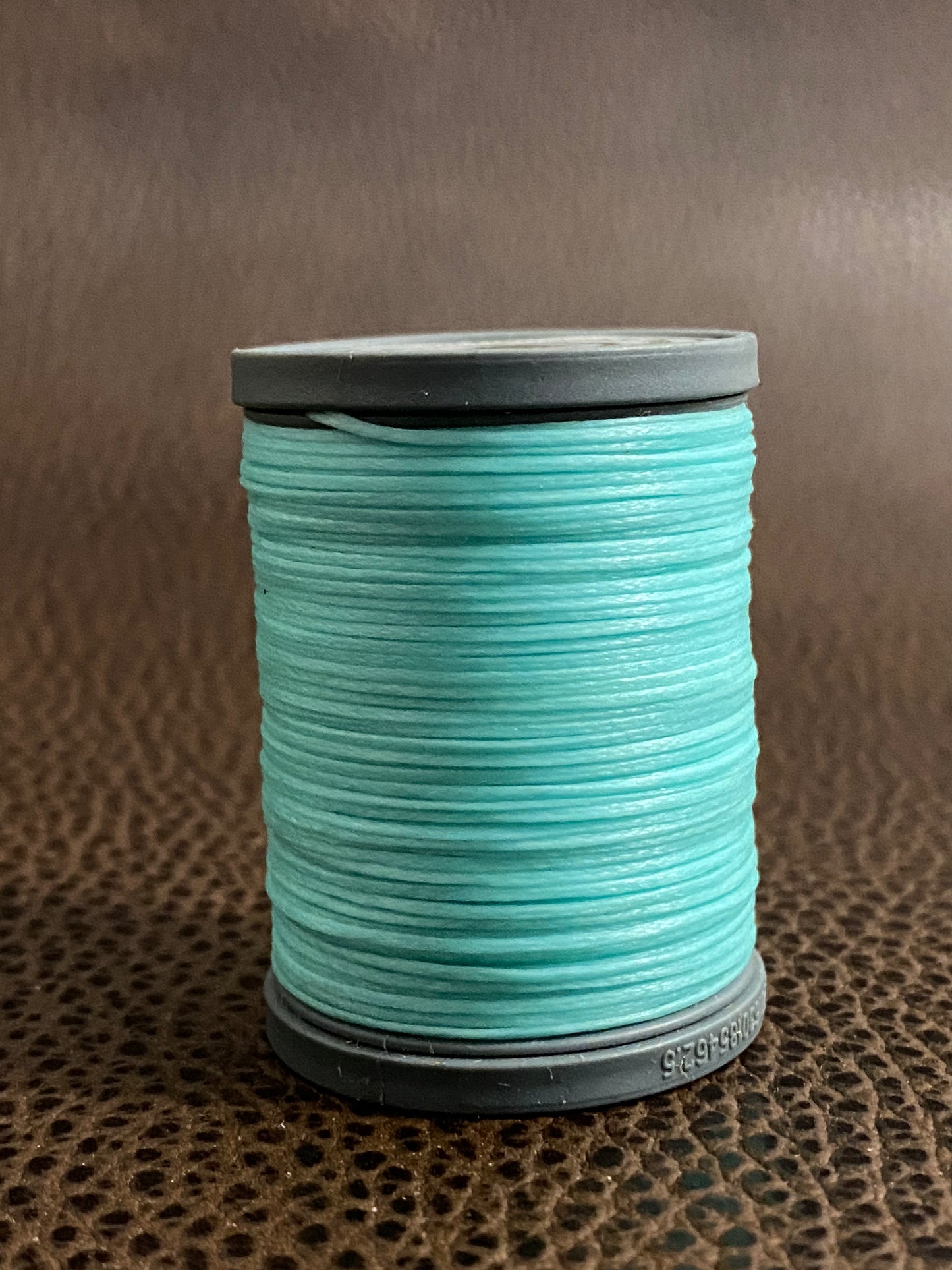 Luminous braid | 0,6 mm | gewachstes Garn - flach -
