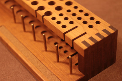 Werkzeugablage Werkzeugständer aus Massivholz Walnuss+Cherry. Pre-Order