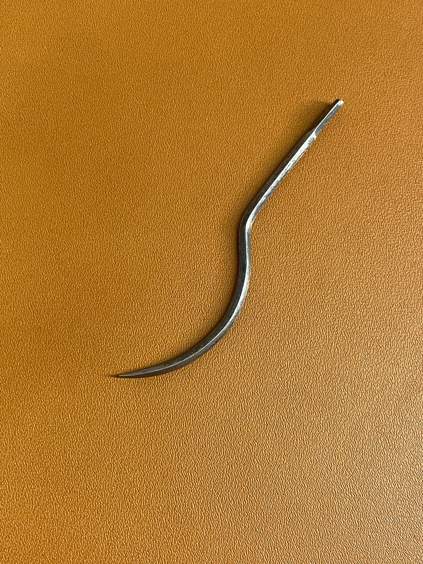 Aiguille de poinçon d'épée courbée 60 mm