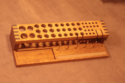 Werkzeugablage Werkzeugständer aus Massivholz Walnuss+Cherry. Pre-Order