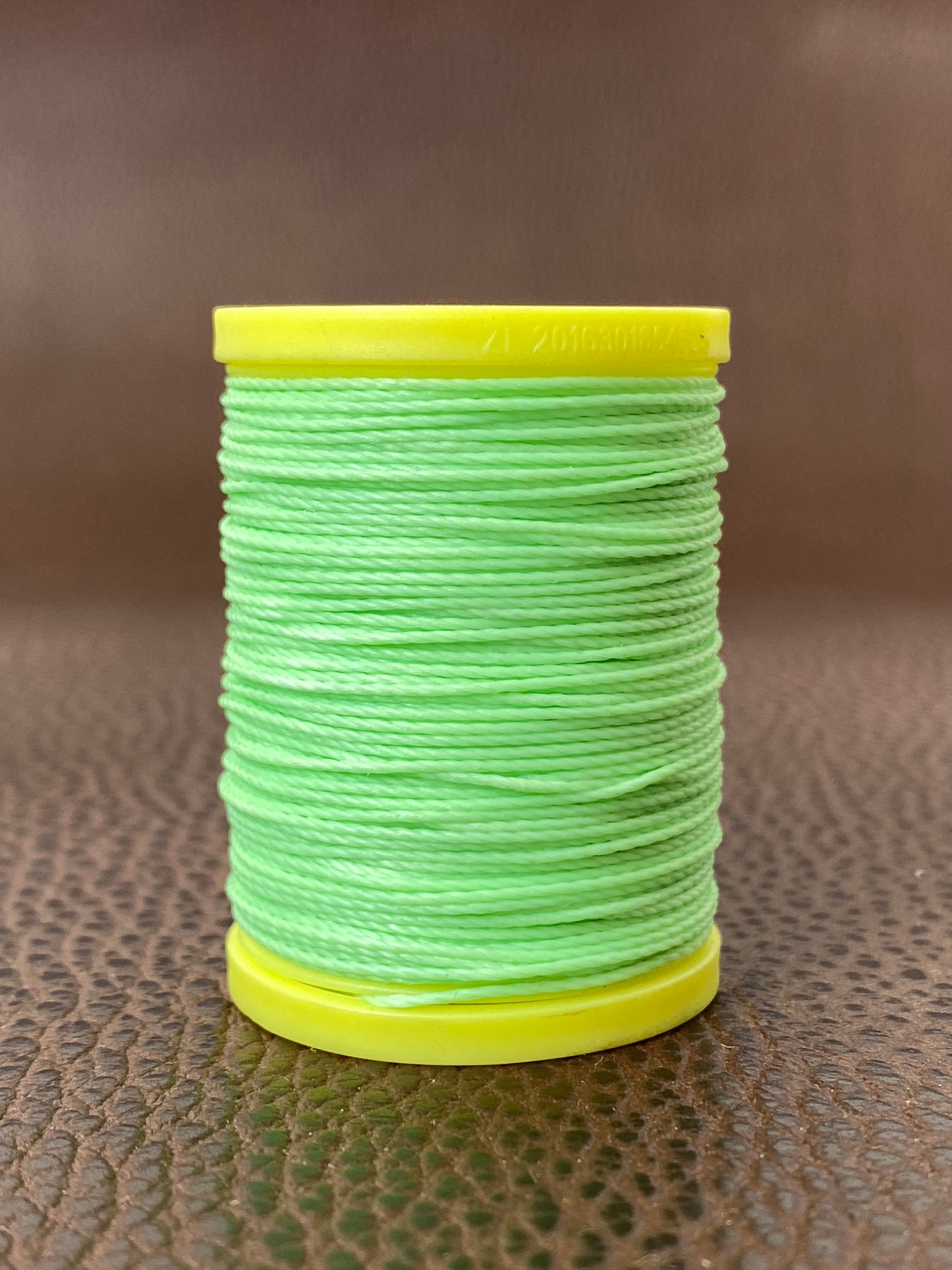 Luminous Twist | 0,6 mm | waxed thread - round -