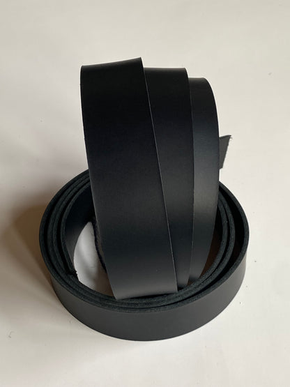 Cinturino Nero 3,5 mm Croupon 140-150 cm con lato in resina