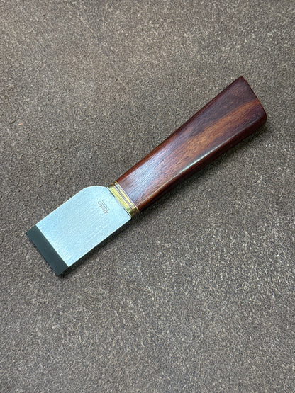 Kevin Lee Messer 3cm, pour les travaux du cuir. Couteau à parer. Couteau à cuir.