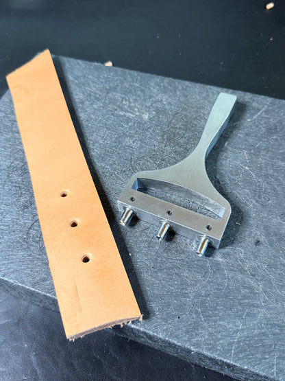 Kevin Lee Gürtellocheisen Belt hole punch. Locheisen Gürteleisen.