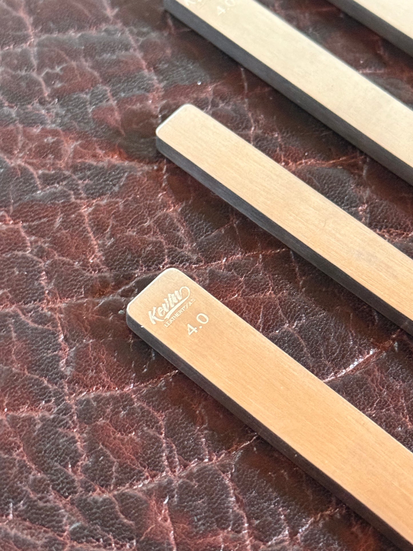 Juego básico de 4 piezas Kevin Lee, punzones básicos forma japonesa (forma de diamante). Punzón para coser