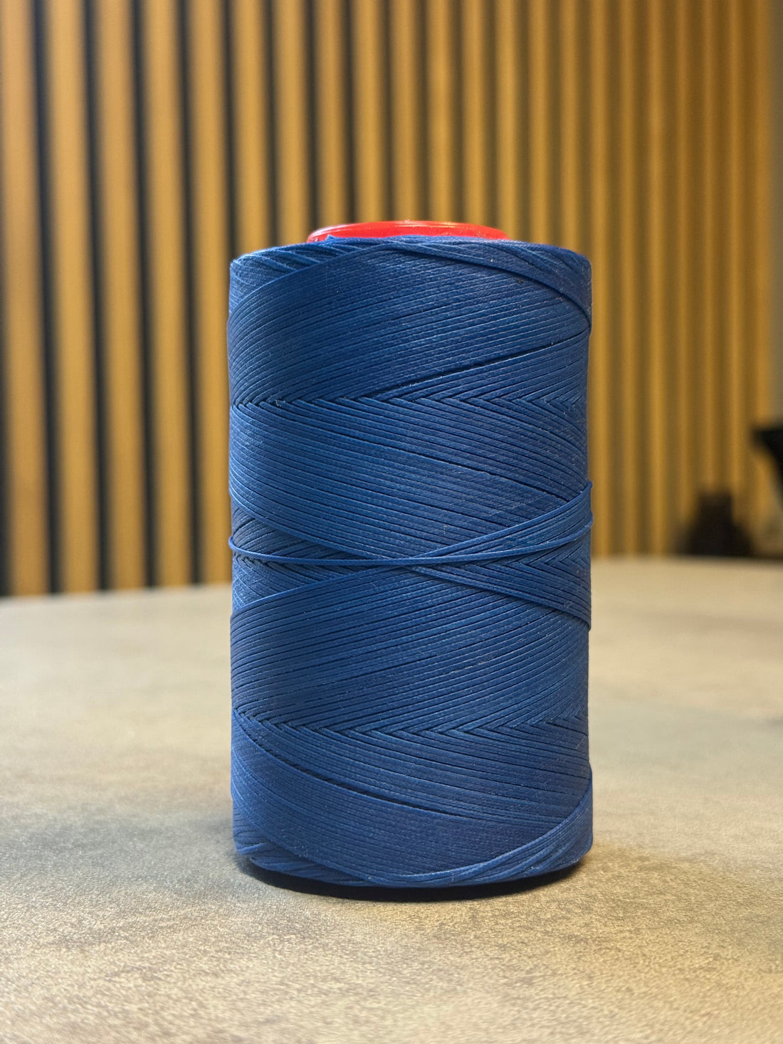 0.6 mm Ritza 25 tiger 50 m spool | Sewing thread for leather, waxed. Hand stitch, flat form