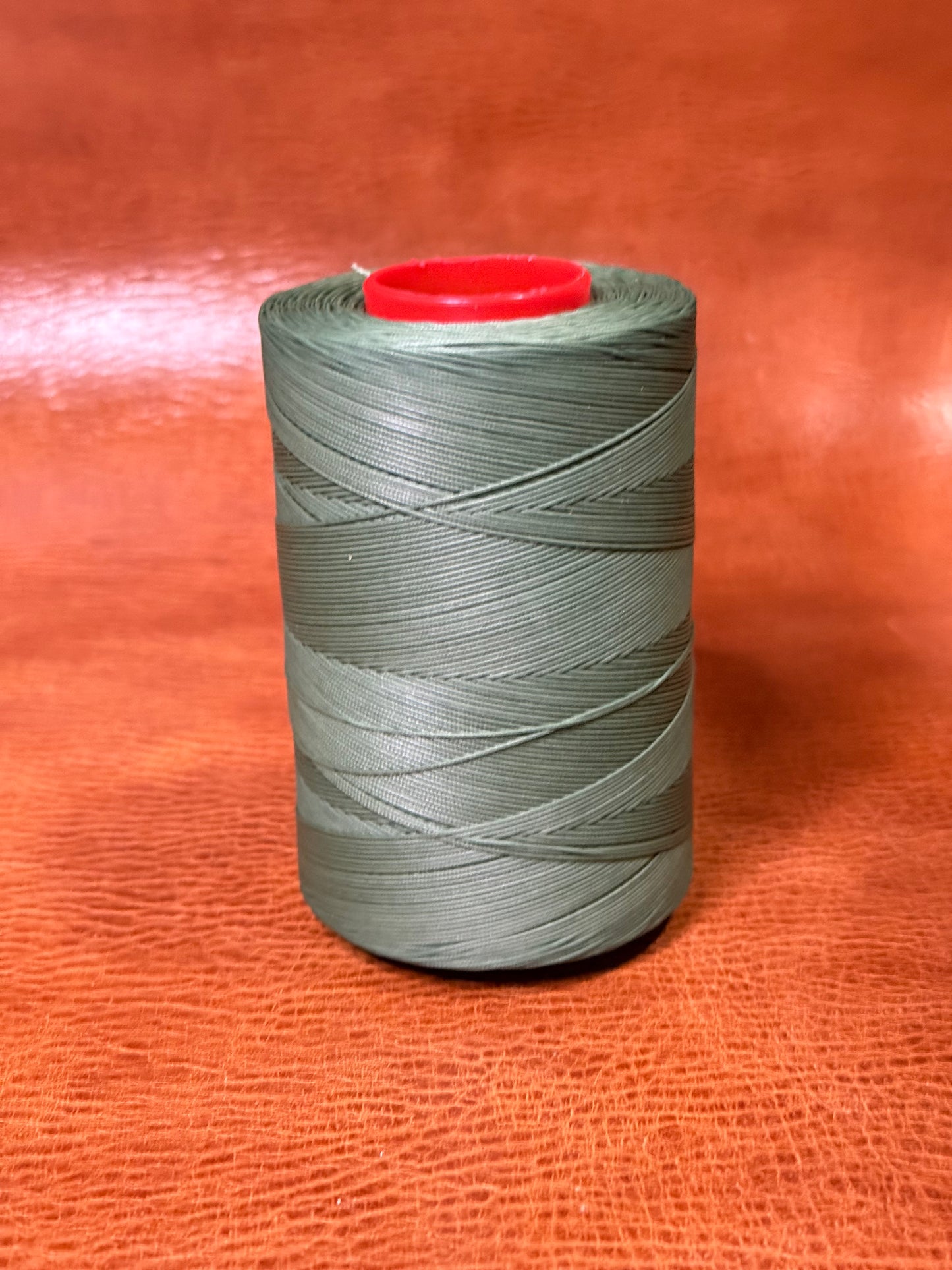 0.6 mm Ritza 25 tiger 50 m spool | Sewing thread for leather, waxed. Hand stitch, flat form