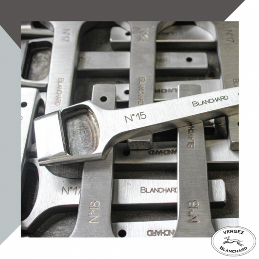 Vergez Blanchard Langlocheisen / OBLONG LEATHER PUNCH - NO 3 TO 18