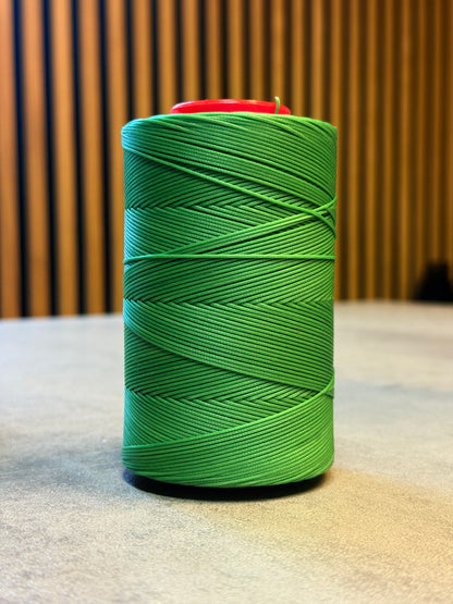 0,8 mm Ritza 25 tiger 50 m Spule | Nähgarn für Leder, gewachst. Handstich, flache Form