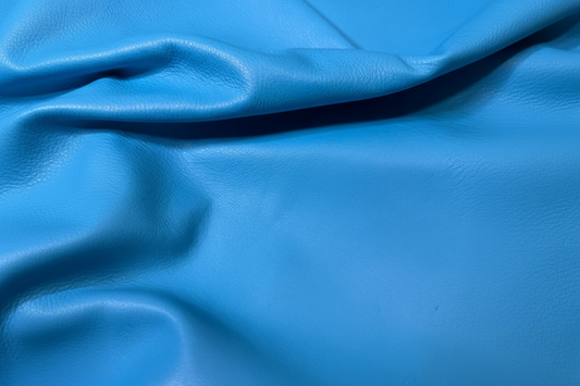 Kalbnappa Baby Blue 1,2mm. Breite 70-80 cm. Zentimeterware.