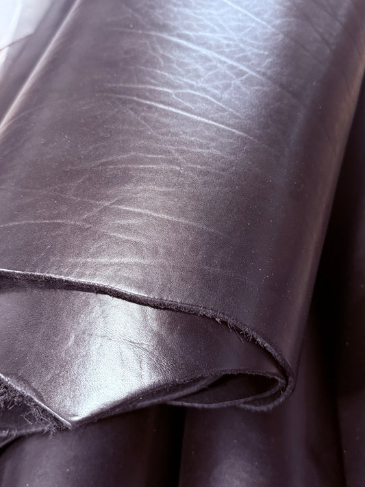 Leder Riemen Schwarz gemillt 3-3,5 mm 120 cm. Hals