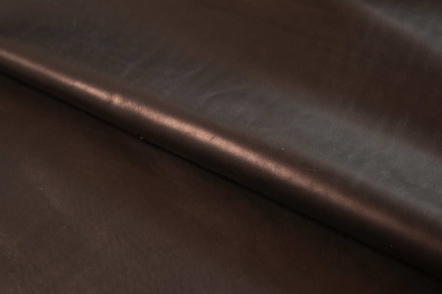 Horween Leder - Essex „Black“ 3,5-4 Oz. 1,6mm