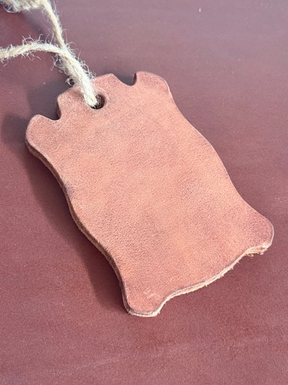 Hermann Oak „Old World Harness“ col. Russet. Pelle per imbracature. Cinghie. 5,5-6 mm da 2 m di lunghezza.
