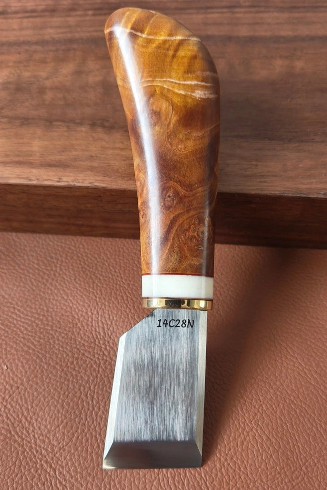 Couteau Kevin Lee 3 cm, pour travaux de cuir. Couteau de coupe style japonais. Couteau pour cuir.